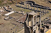 Volterra - Zona archeologica con i resti del teatro e del foro romano.